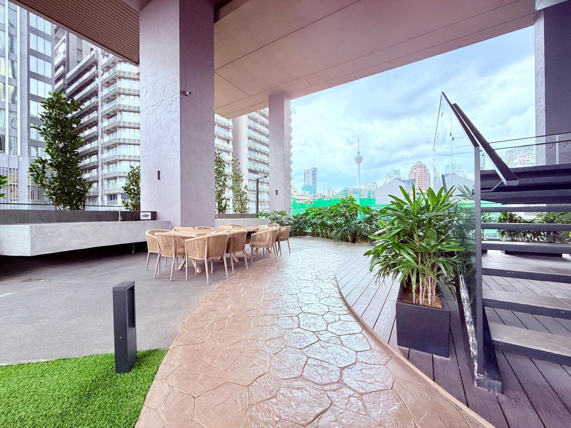 Luxury Bukit Bintang At Axon Kl Pavilion Hotel